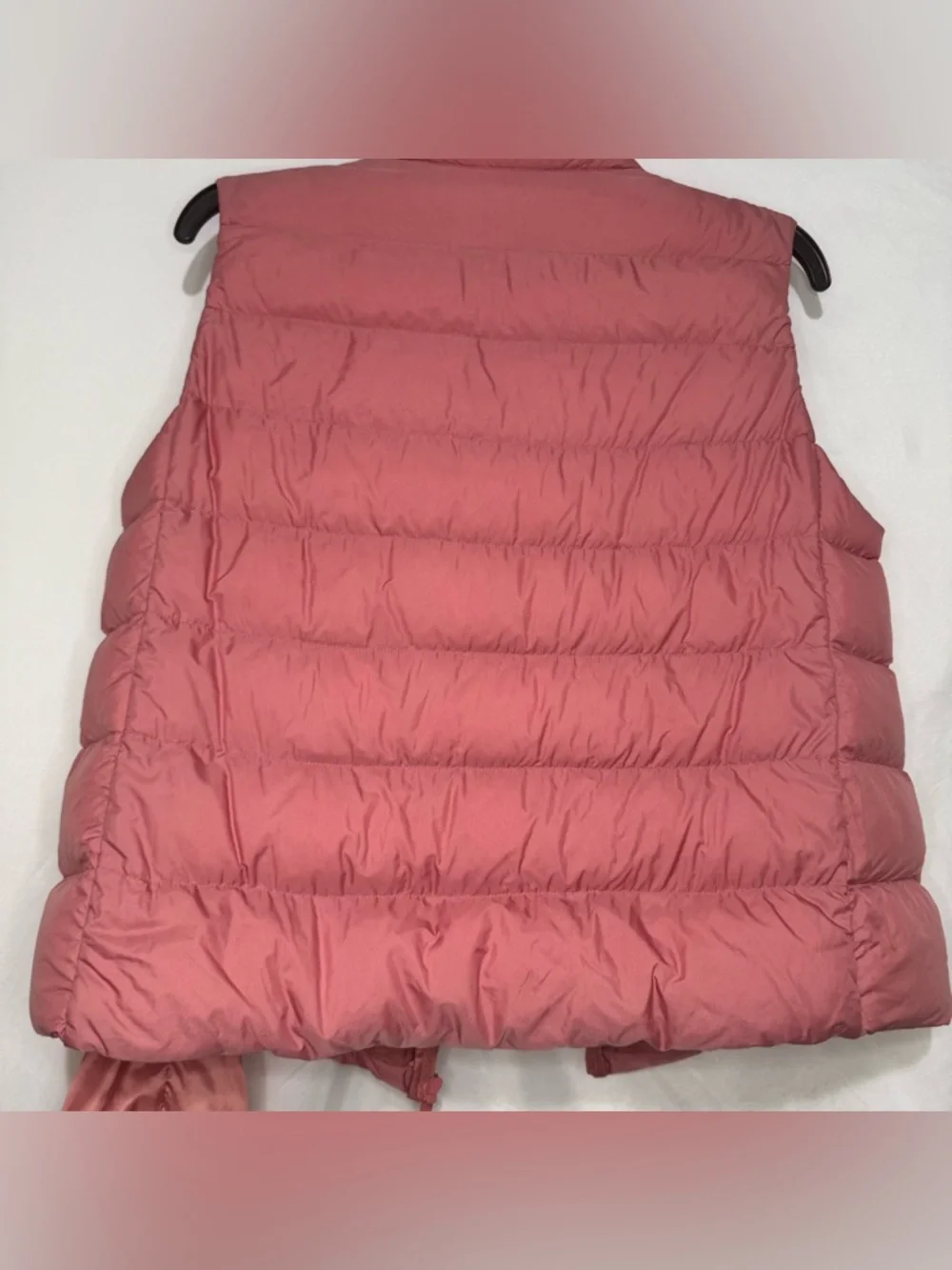 UNIQLO Ultra Light Down Vest Size M - Picture 5 of 7
